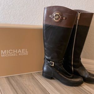 Michael Kors two toned boots size 8.5